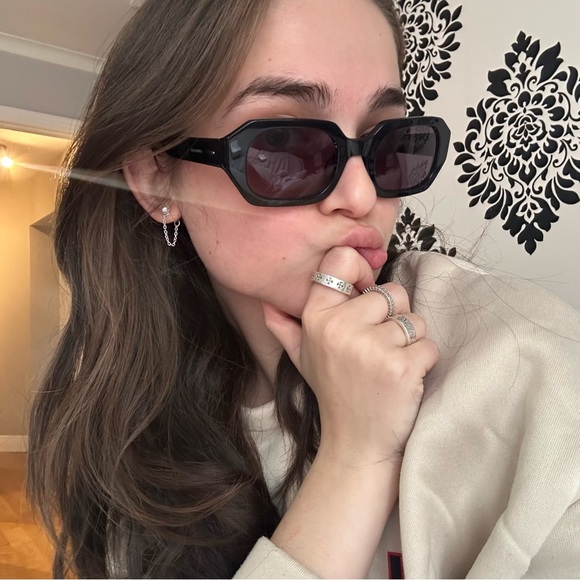 Calvin Klein sunglasses - Picture 5 of 5